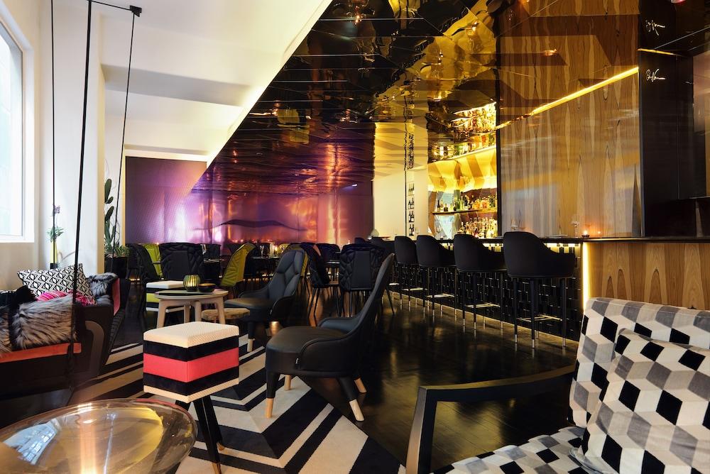 Adelphi Hotel Melbourne Dış mekan fotoğraf The bar at the 1001 nights lounge