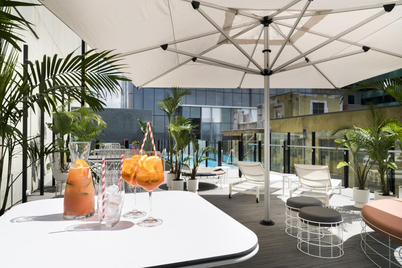 Adelphi Hotel Melbourne Dış mekan fotoğraf The pool at the Hotel